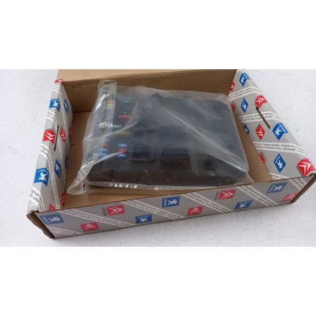 Pièce pour PEUGEOT/CITROEN - Fuse Box 6580L7