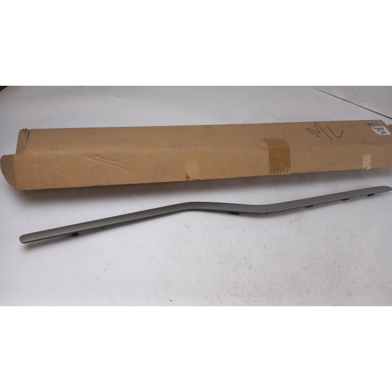 Pièce pour PEUGEOT/CITROEN - Centre Console Part/Trim 8231T2