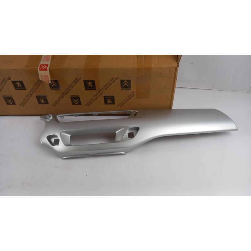Pièce pour PEUGEOT/CITROEN - Centre Console Part/Trim 8244L7