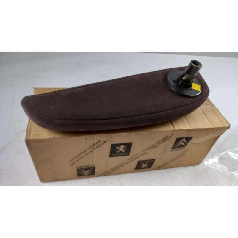 Pièce pour PEUGEOT/CITROEN - Armrest 8830TG