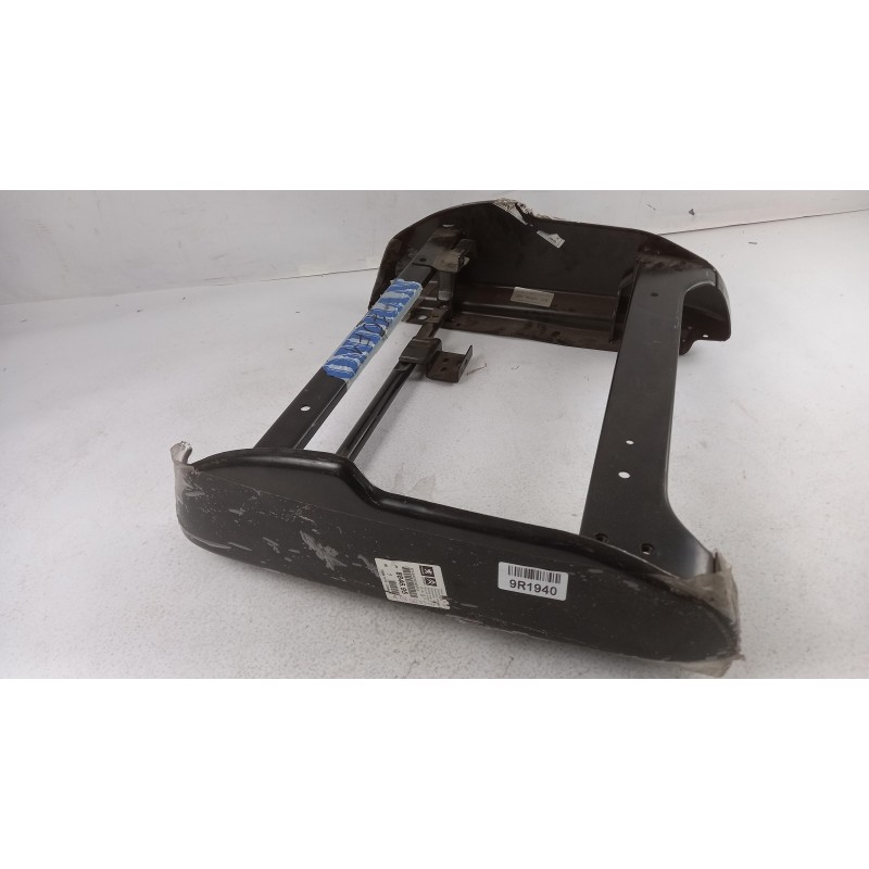 Pièce pour PEUGEOT/CITROEN - Frame 884695