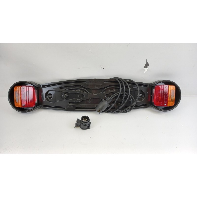 Pièce pour PEUGEOT/CITROEN - Licence Plate Holder 941682