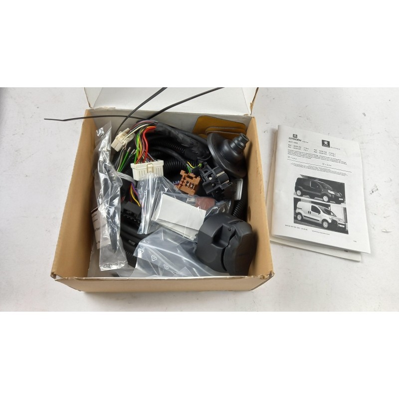 Pièce pour PEUGEOT/CITROEN - Electric Kit, Towbar 9428AQ