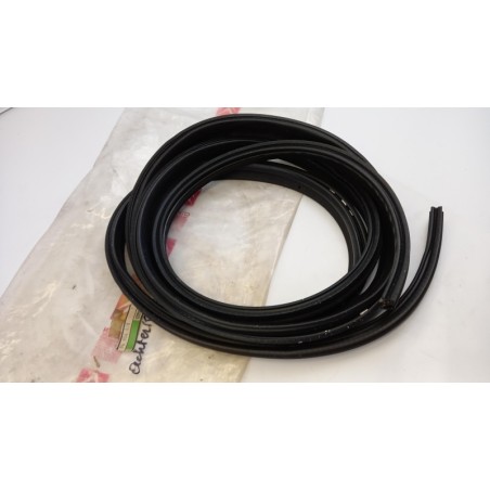 Pièce pour PEUGEOT/CITROEN - Seal, Boot-/Cargo Area Lid 96056870