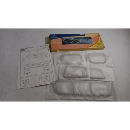 Pièce pour PEUGEOT/CITROEN - Styling Kit 962286