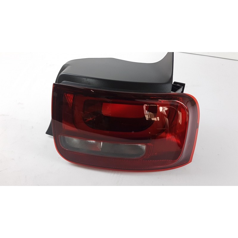 Pièce pour PEUGEOT/CITROEN - Combination Rearlight 9800916080