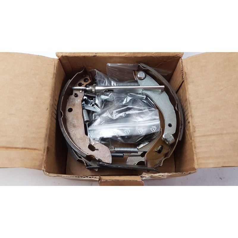 Pièce pour PEUGEOT/CITROEN - Brake Shoe Set E170034