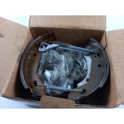 Pièce pour PEUGEOT/CITROEN - Brake Shoe Set E170057