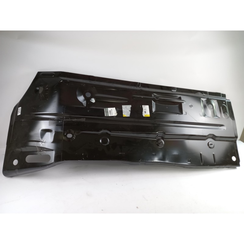 PIECE POUR RENAULT 743211131R