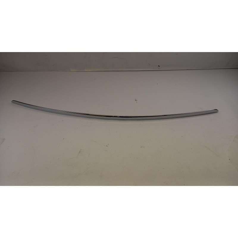 Pièce pour TOYOTA - Trim/Protective Strip, Lid PW4050R00001