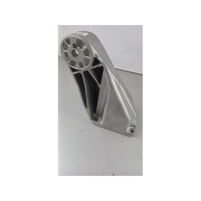 Pièce pour VAG - Holder, Engine Mounting 022199308