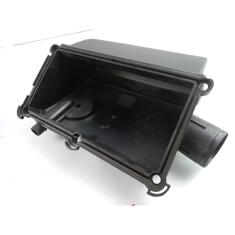 Pièce pour VAG - Air Filter Housing/Cover 028129037B