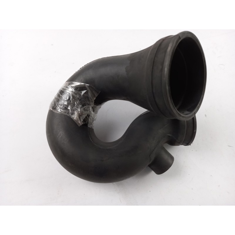 Pièce pour VAG - Intake Hose, Air Filter 028129627D