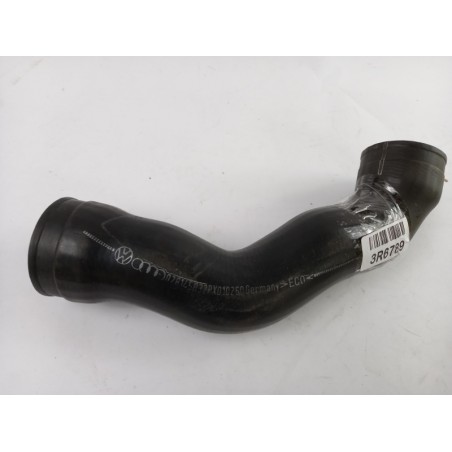 Pièce pour VAG - Charger Intake Hose 028145832