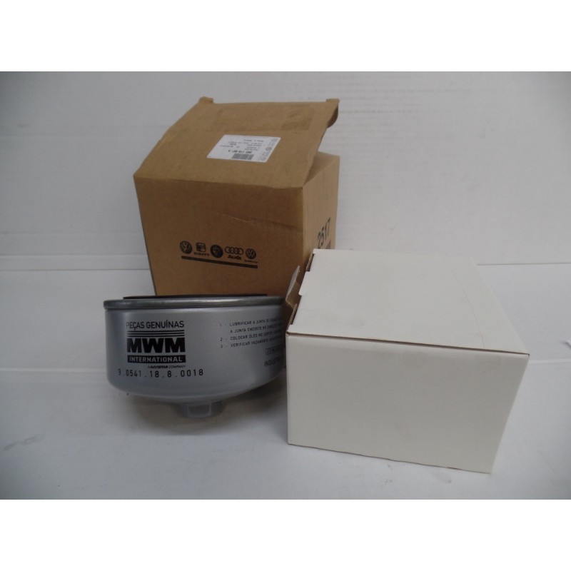 Pièce pour VAG - Oil Filter 062115561A