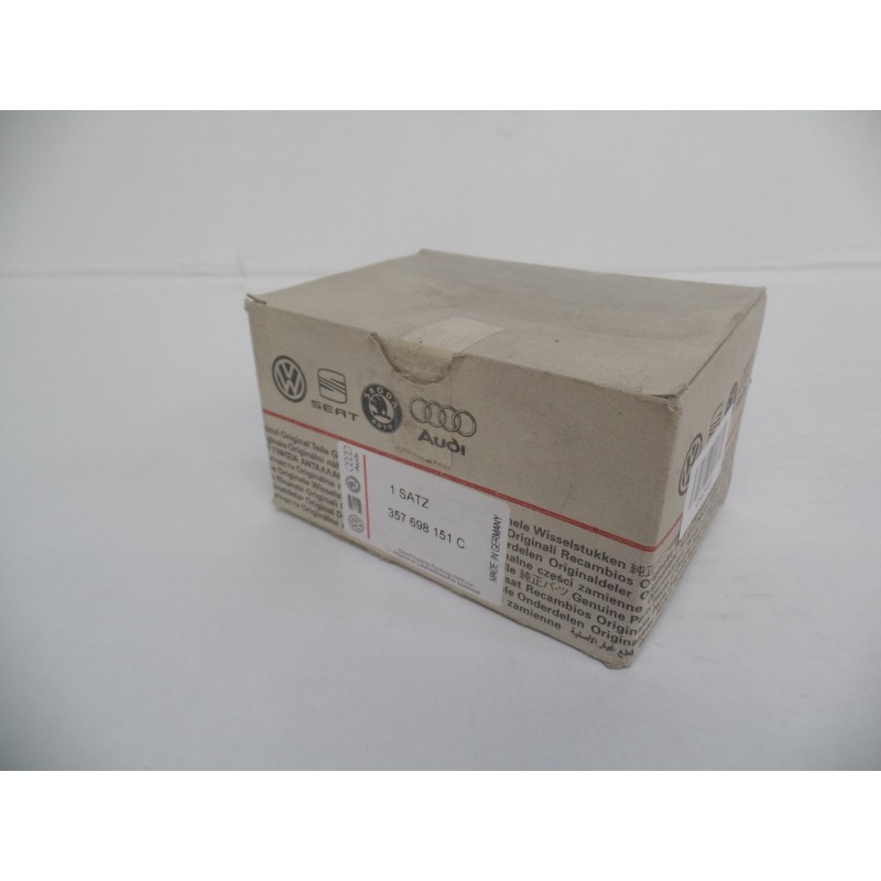 Pièce pour VAG - Brake Pad Set 357698151C