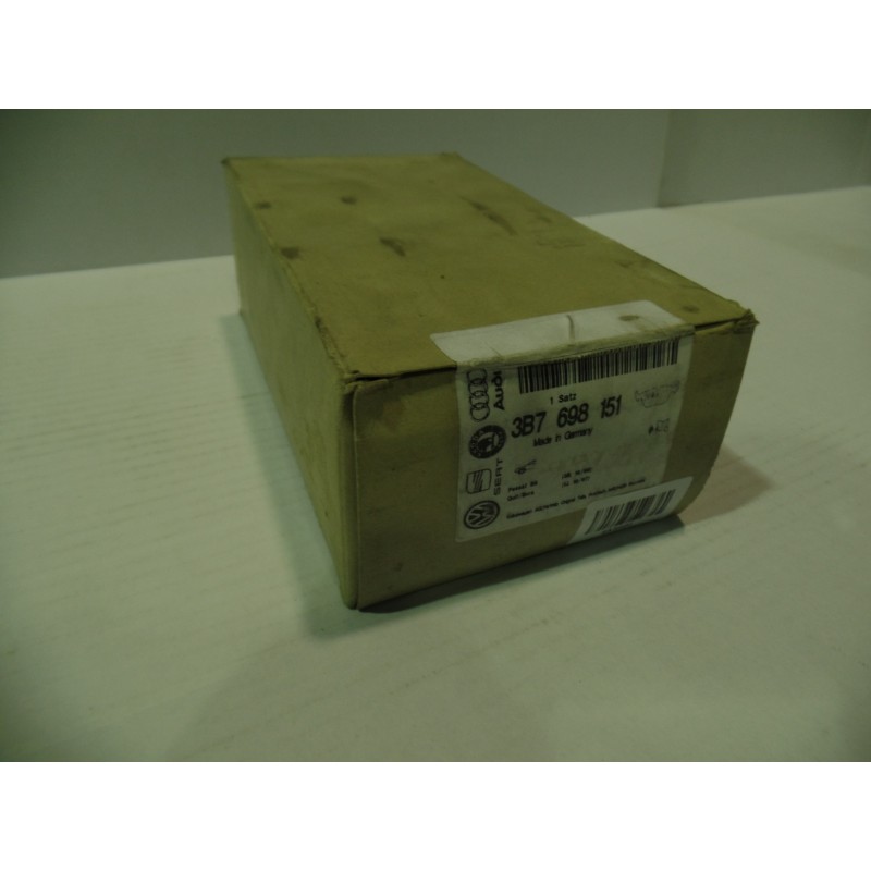 Pièce pour VAG - Brake Pad Set 3B7698151