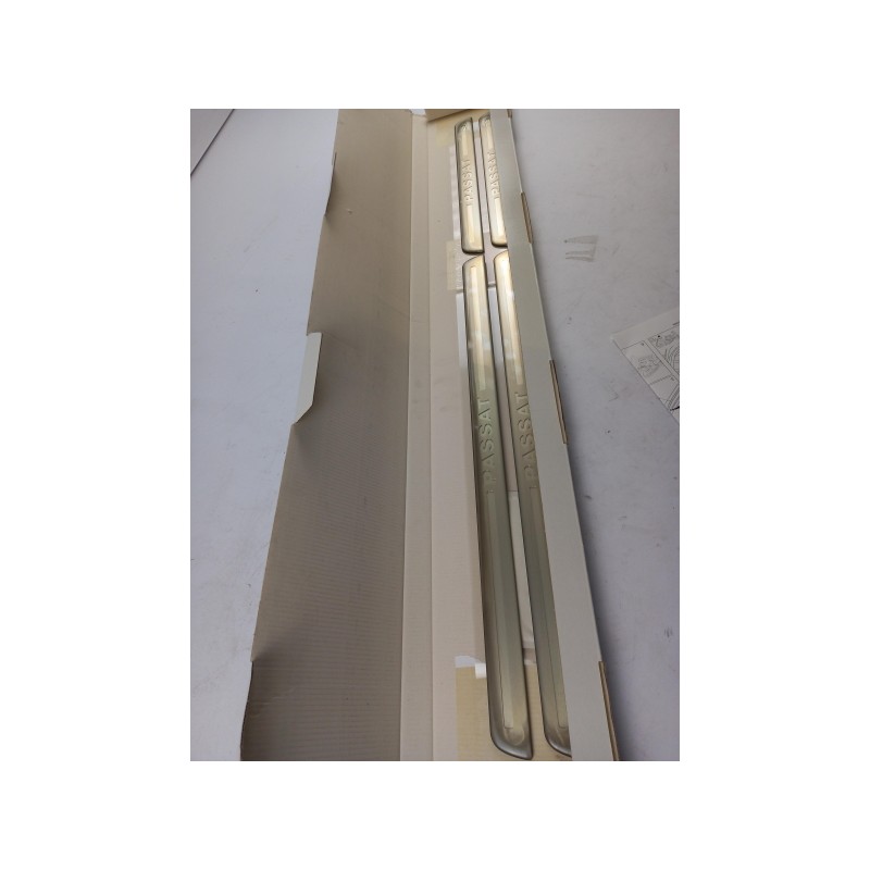 Pièce pour VAG - Sill Trim 3C0071305