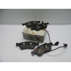 Pièce pour VAG - Brake Pad Set 4D0698151AB