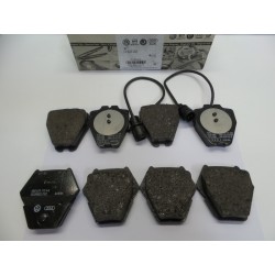 Pièce pour VAG - Brake Pad Set 4D0698151R