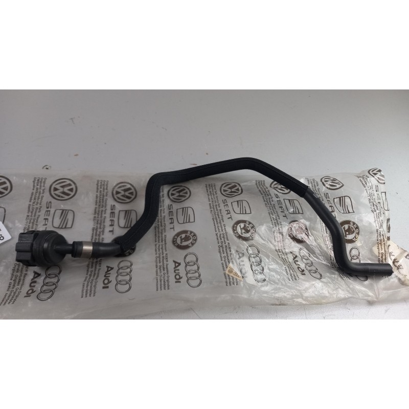 Pièce pour VAG - Radiator Hose 4F0121107P