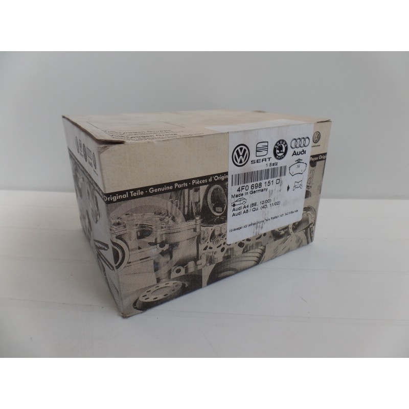 Pièce pour VAG - Brake Pad Set 4F0698151D