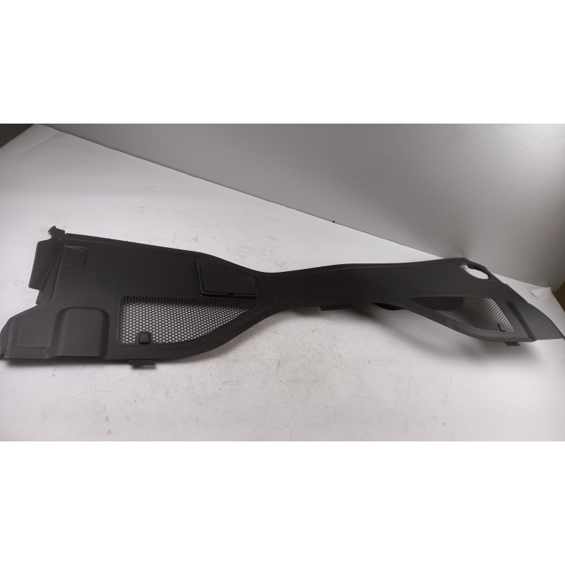 Pièce pour VAG - Windscreen Cowling 4G8819447E9B9