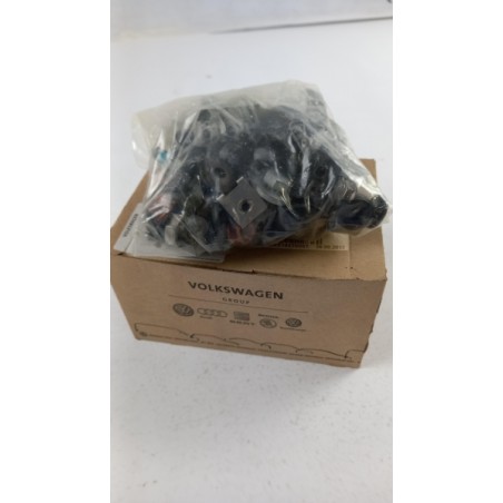 Pièce pour VAG - Mounting Kit, Bumper 4H0098623