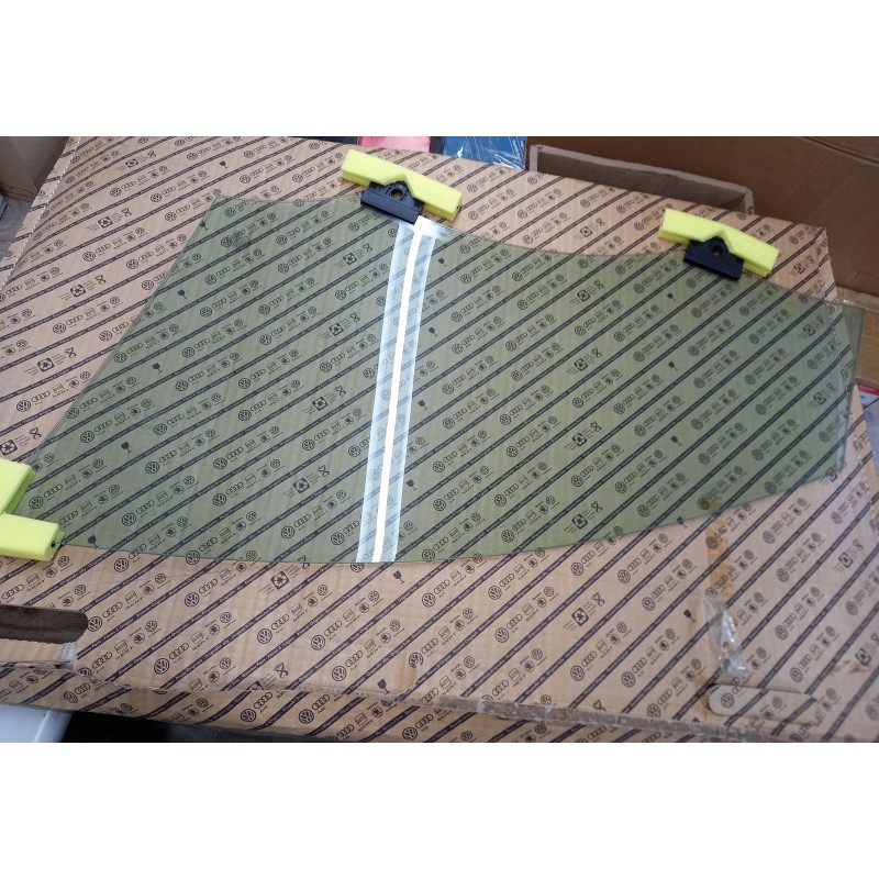 Pièce pour VAG - Door Window 4L0845022A