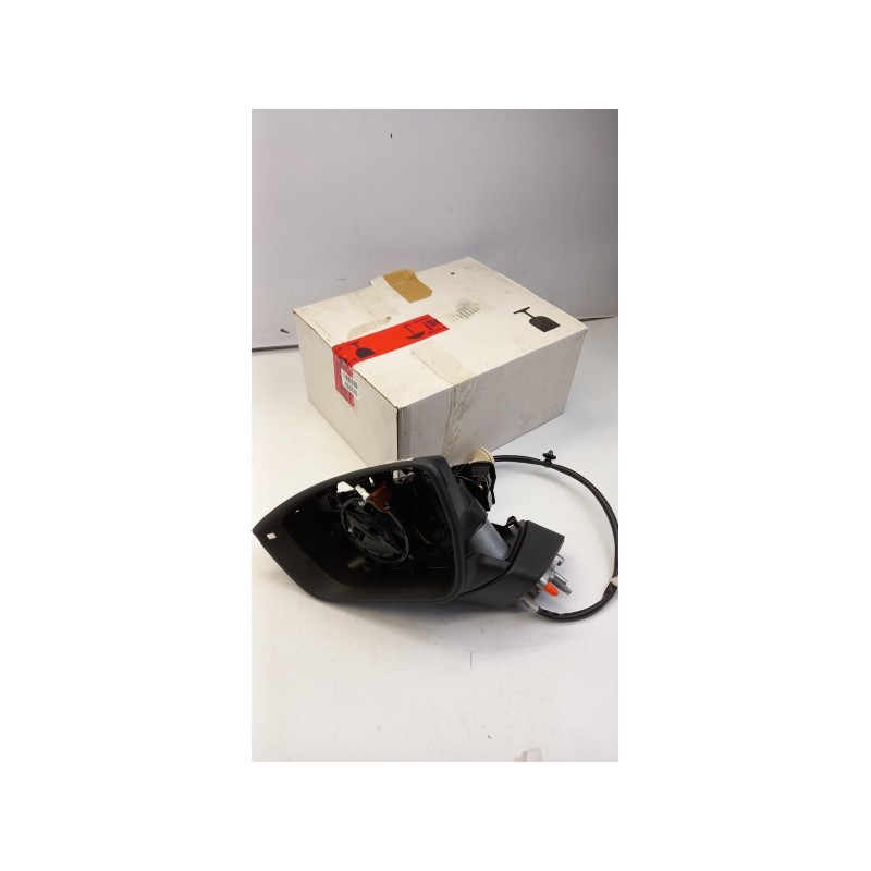 Pièce pour VAG - Housing, Outside Mirror 576857507AC9B9