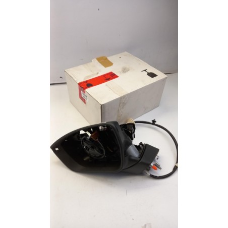 Pièce pour VAG - Housing, Outside Mirror 576857507AC9B9