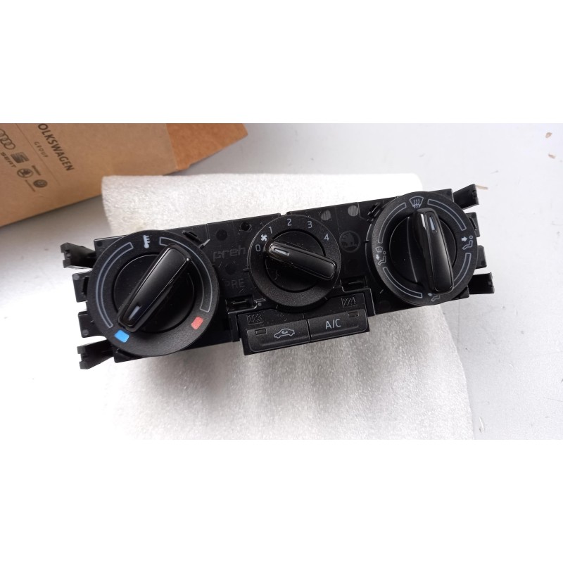 Pièce pour VAG - Control Element, Heating/Ventilation 5JA820045C9B9