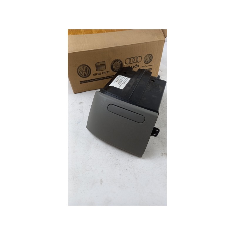 Pièce pour VAG - Ashtray And Cigarette Lighter 7H58581923Z7