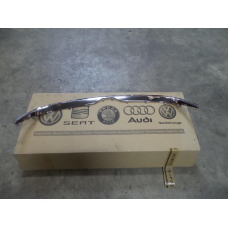 Pièce pour VAG - Trim/Protective Strip, Radiator Grille 7L6853761D2ZZ