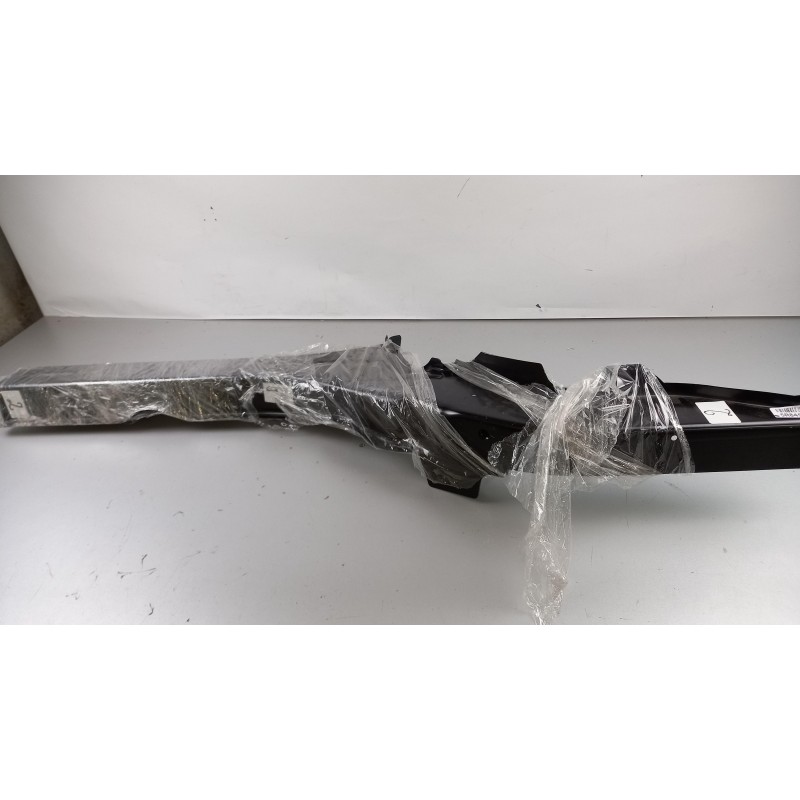 Pièce pour VAG - Side Member 8K0802038
