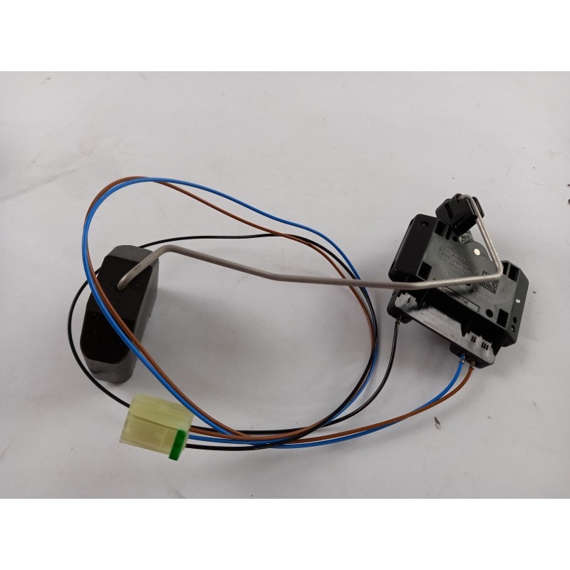 Pièce pour VAG - Sender Unit, Fuel Tank 8V0919673D