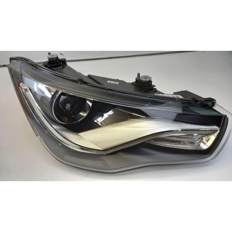 Pièce pour VAG - Headlight 8X0941044A