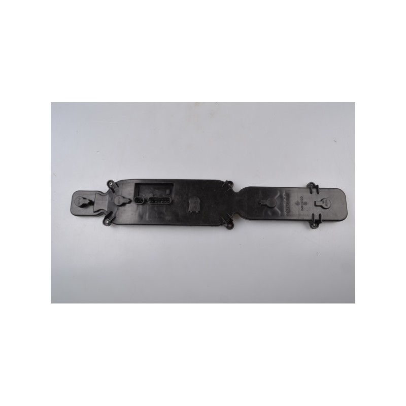 SUPPORT DE LAMPE, FEU  IVECO DAILY 06